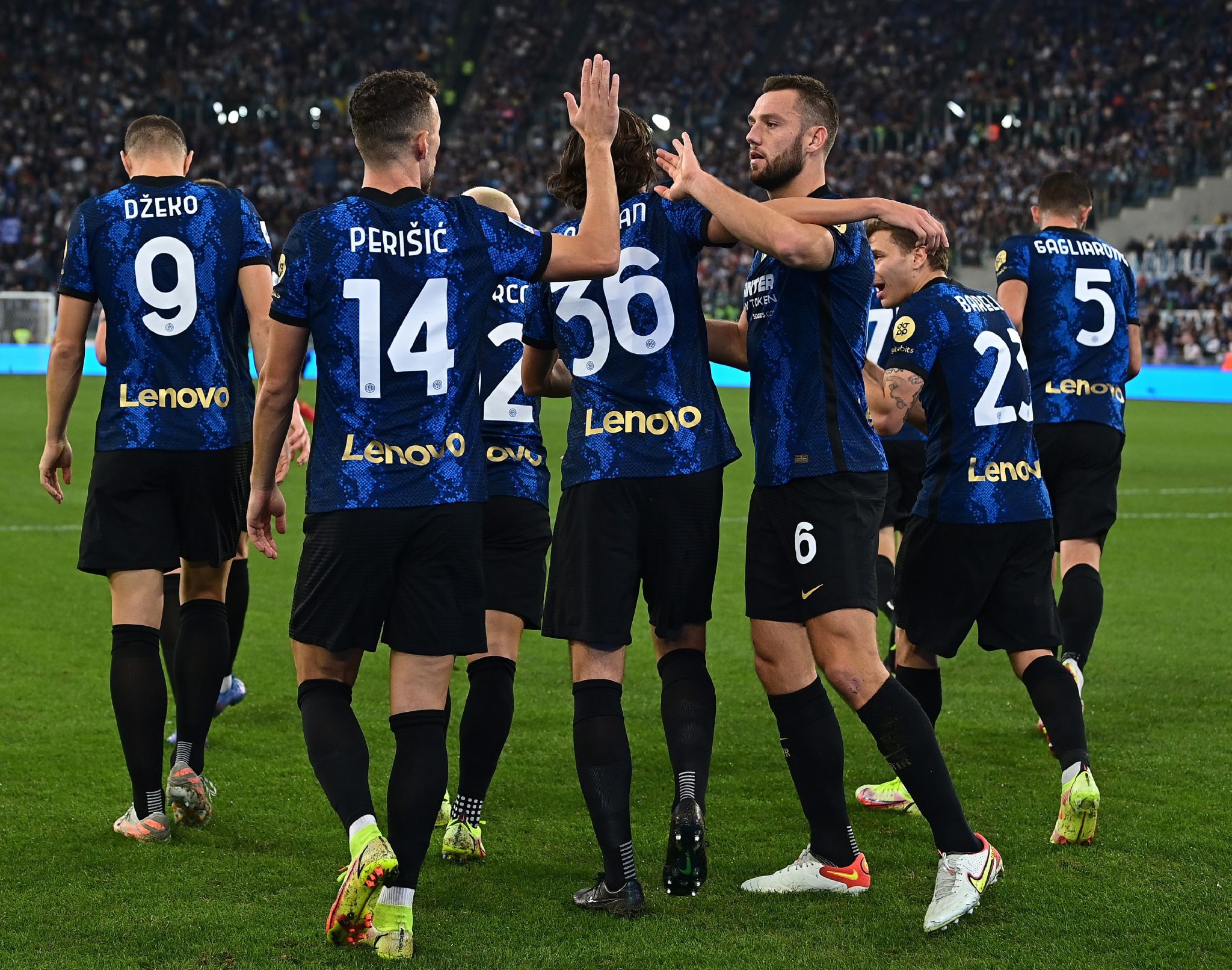 สโมสรฟุตบอลอินเตอร์นาซิโอนาลเอ (FC Internazionale Milano)  ยอดทีมจากแดนมะกะโรนี